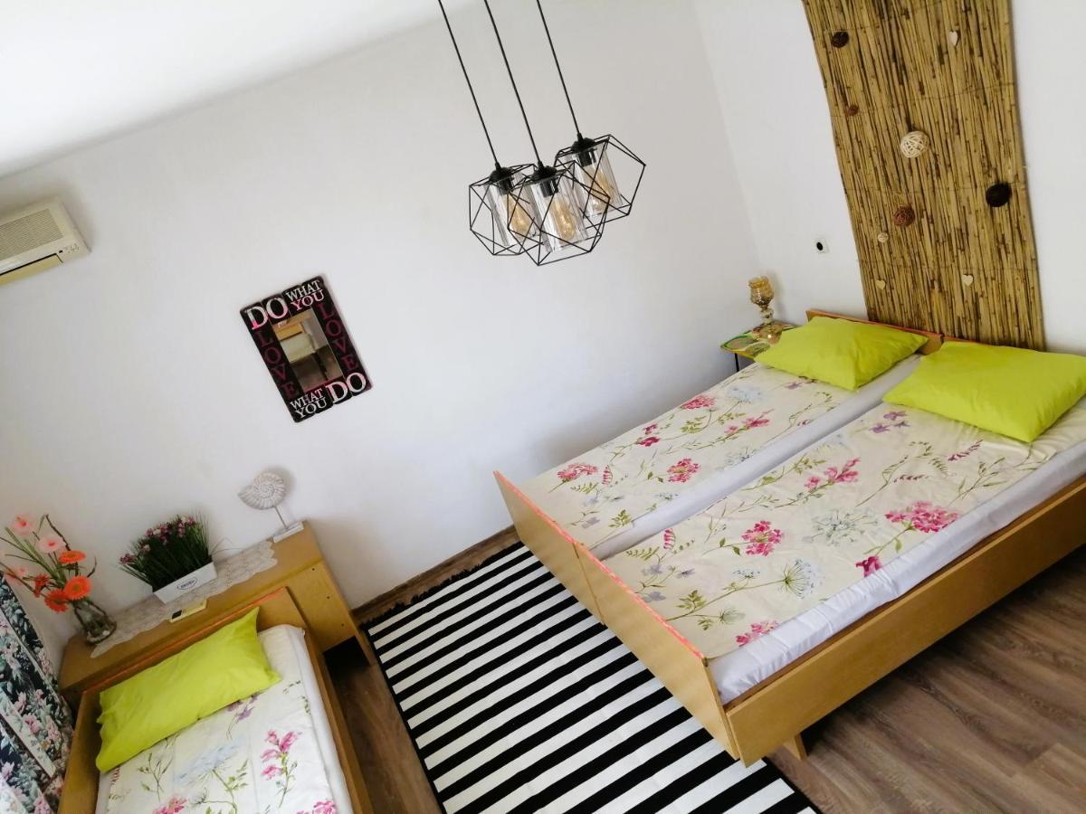 Guest House Hei Taka 索佐波尔 外观 照片