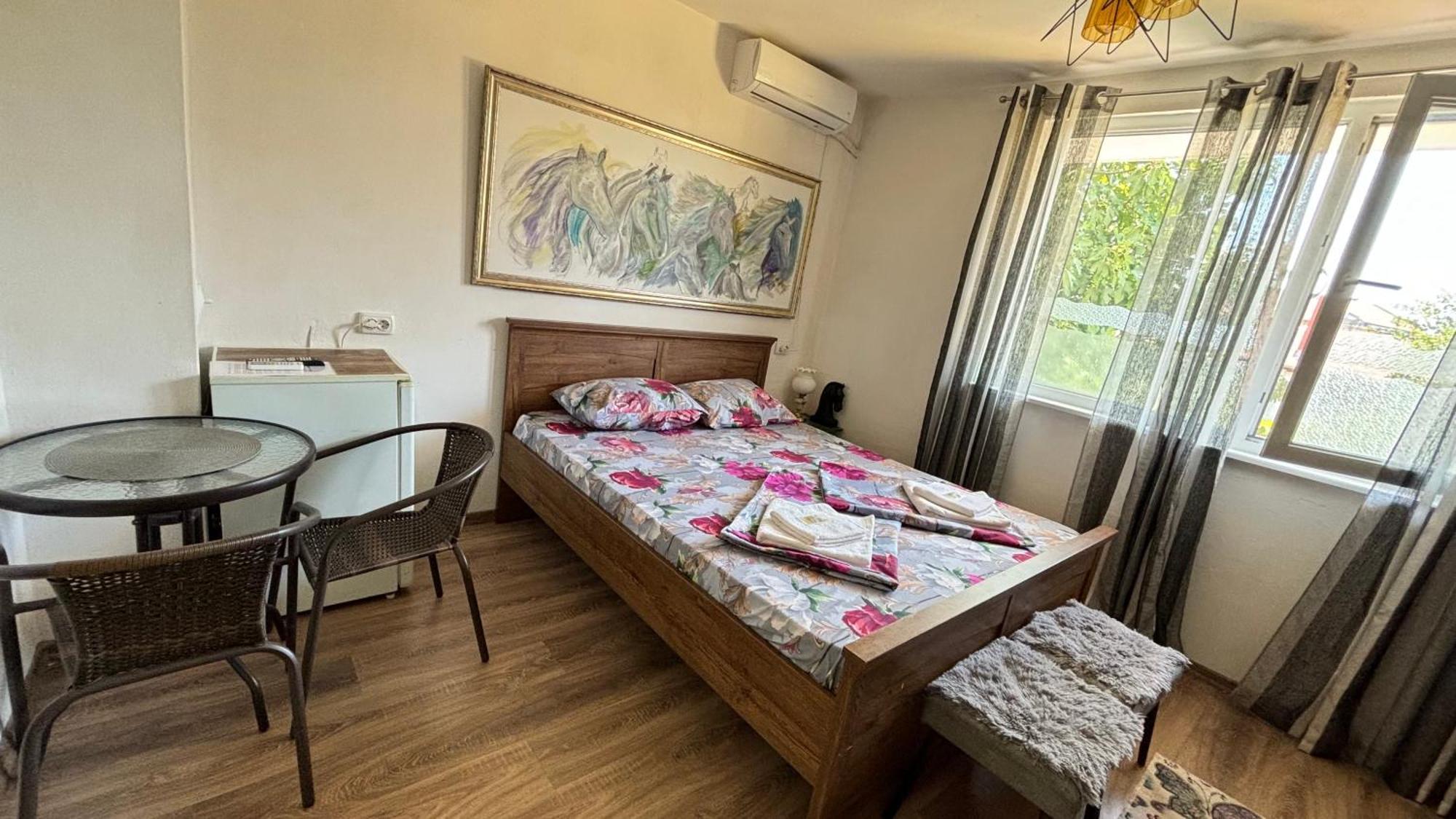Guest House Hei Taka 索佐波尔 外观 照片