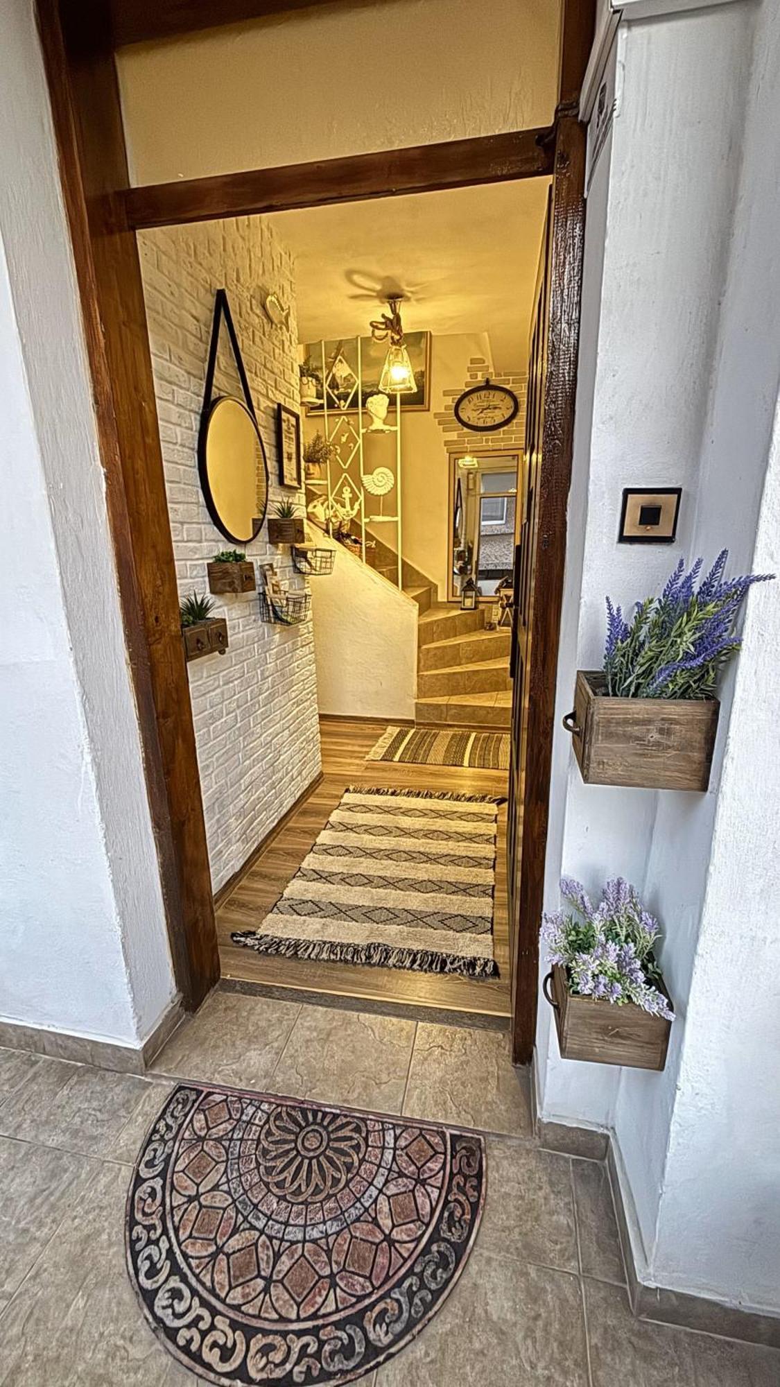 Guest House Hei Taka 索佐波尔 外观 照片